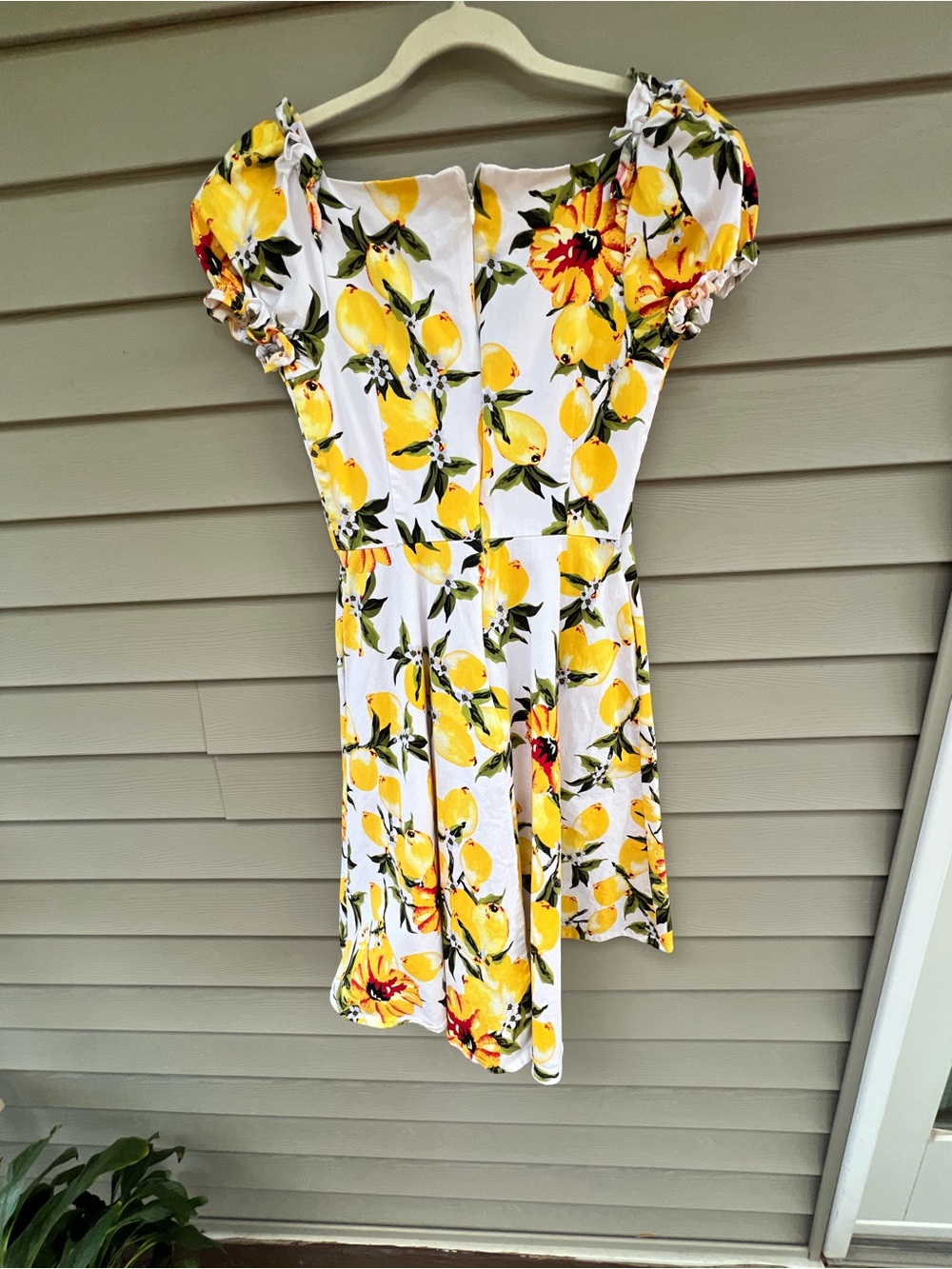 Hanpce’irs Retro Lemon/Floral Dress : Ruffle trim : Small puff Sleeve Size M - Picture 9 of 14
